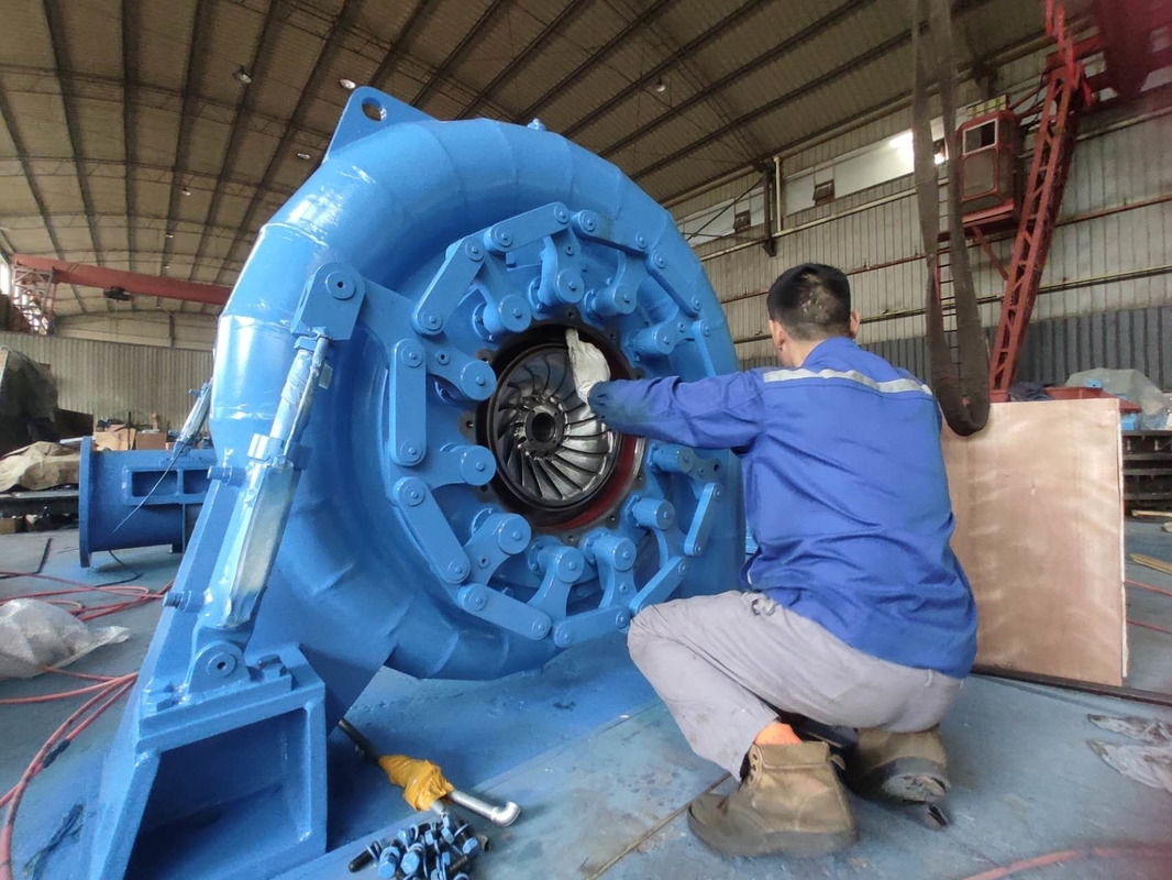 Водяной турбинный генератор с номинальным напряжением 220V-690V 400kw-20mw Выходная мощность