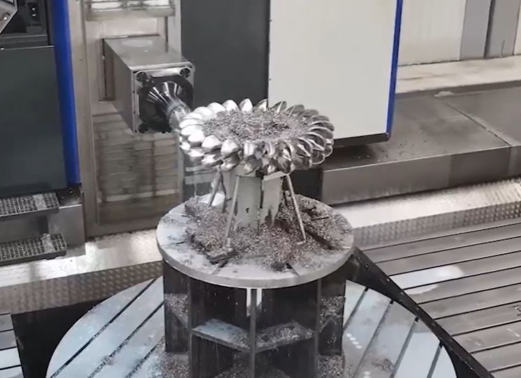 Экологичные генераторы турбин Пелтона | Прочное гидроэлектрическое оборудование для проектов устойчивой энергетики